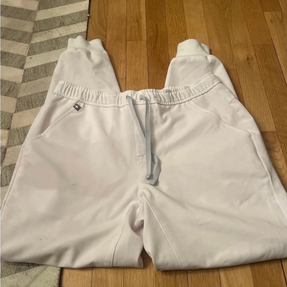 Figs men’s medium